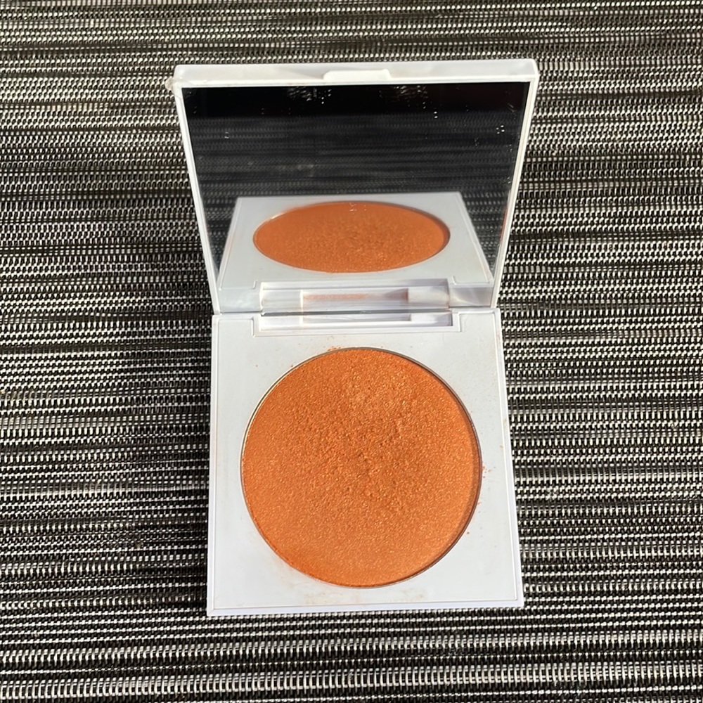 Limited edition discontinued Kathleen lights x colourpop blush- so retrograde